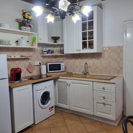 Appartamento “Il Borgo” 페치올리 외부 사진